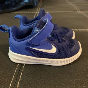 Toddler Nike size 5 sneakers